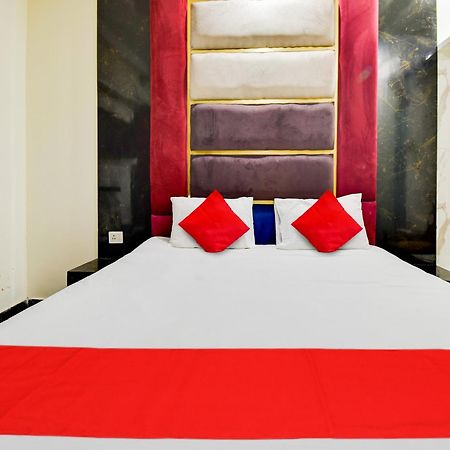 Hotel O Double Rr New Delhi Eksteriør billede